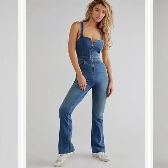 NEW FREE PEOPLE 2ND AVE CRVY DENIM ONE PIECE JUMPSUIT, SZ 14 - Picture 2 of 11